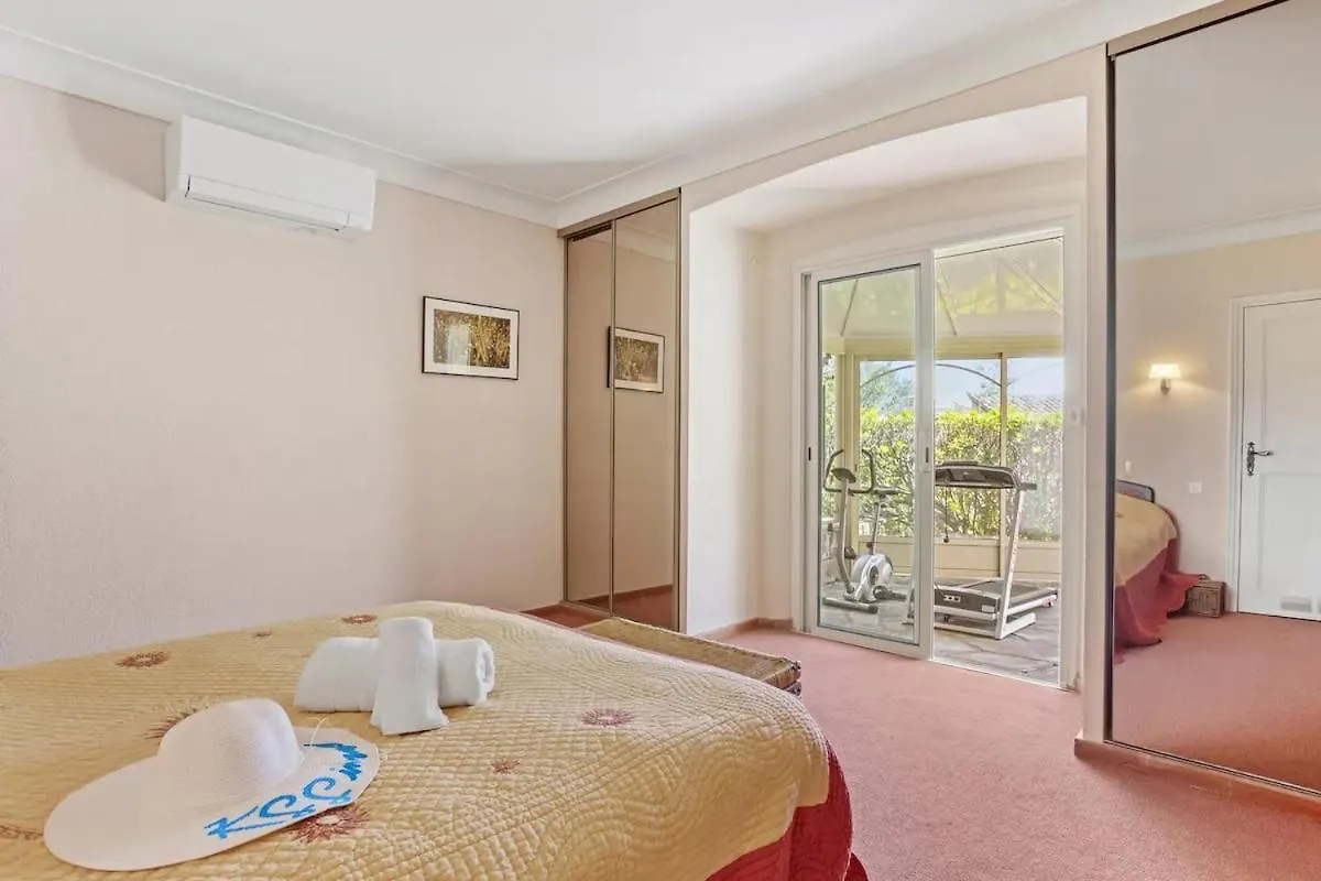 Villa 4 Chambres - Piscine - Parking - Clim Saint-Raphaël 0*,  法国