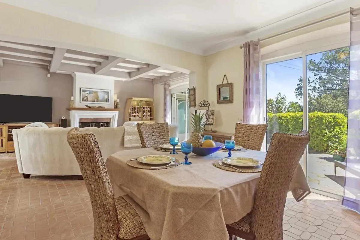 Villa 4 Chambres - Piscine - Parking - Clim Saint-Raphael  0*, Saint-Raphael (Var) France