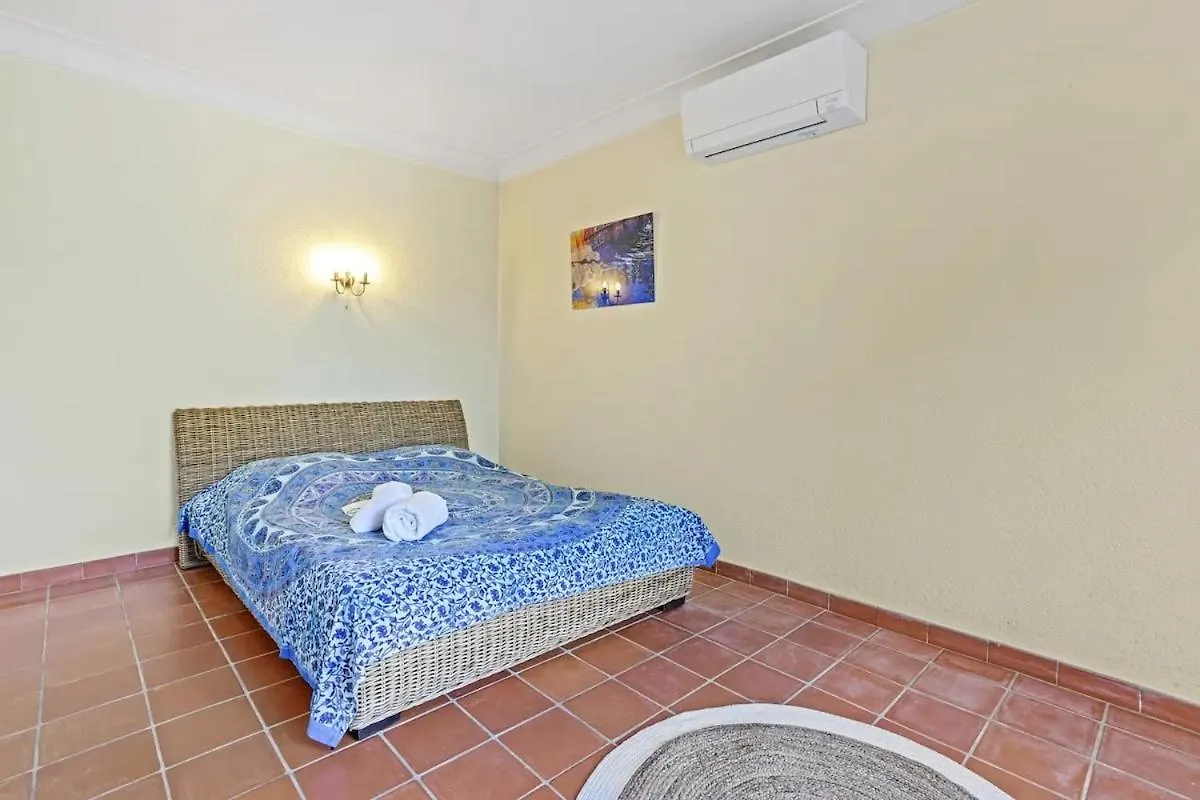 Villa 4 Chambres - Piscine - Parking - Clim Saint-Raphael