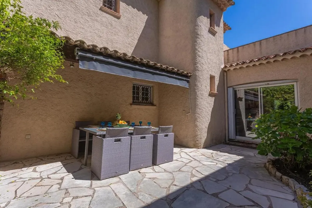 Villa 4 Chambres - Piscine - Parking - Clim Saint-Raphael