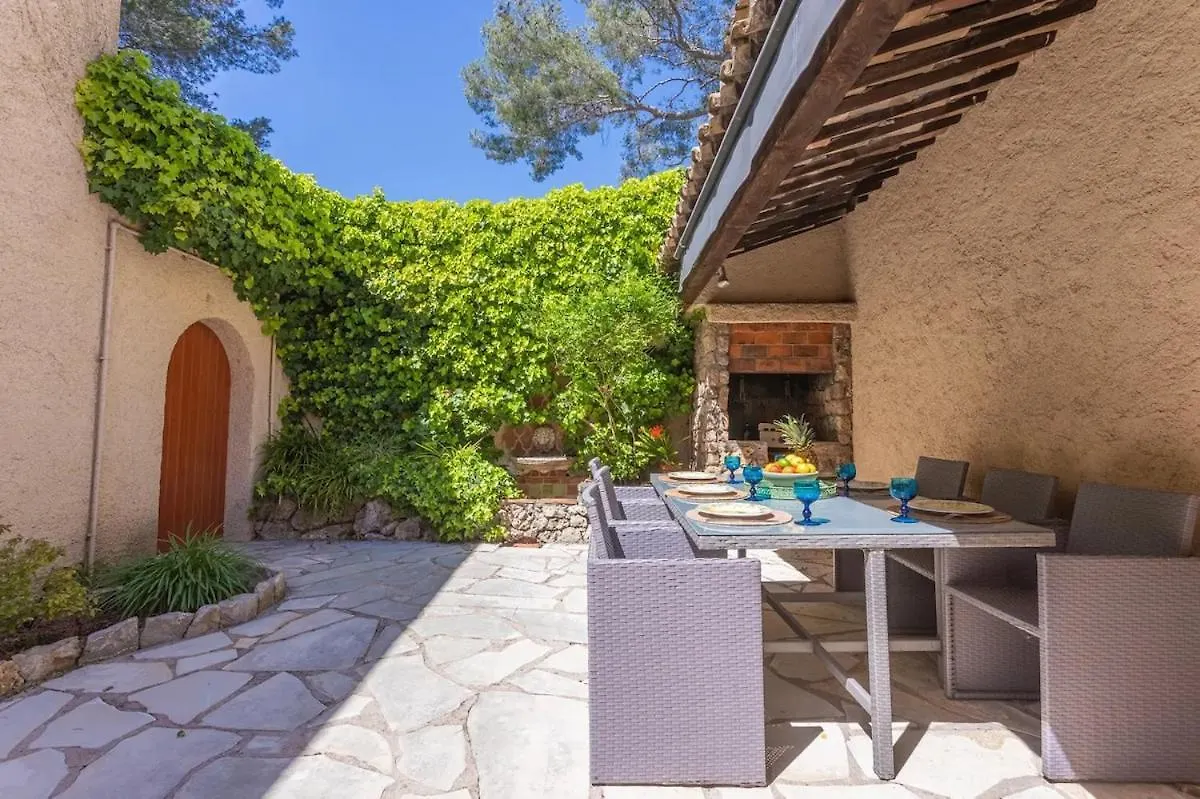 Villa 4 Chambres - Piscine - Parking - Clim Saint-Raphael