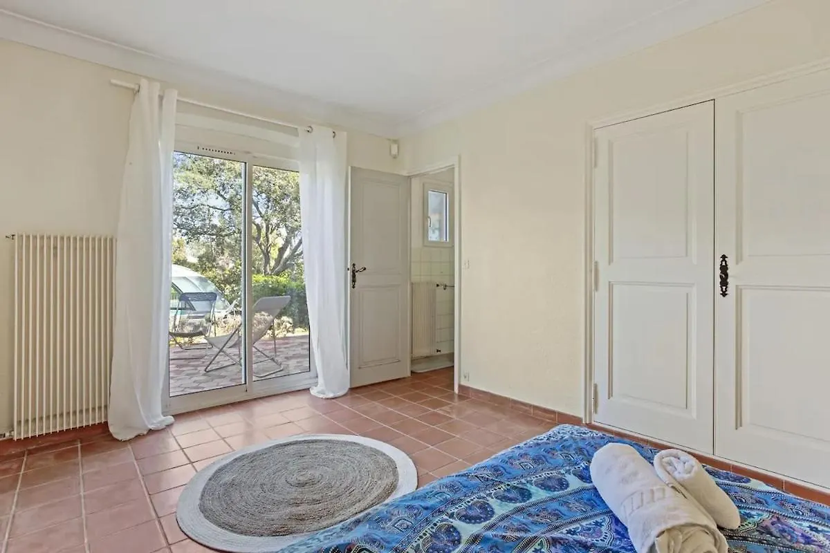 Villa 4 Chambres - Piscine - Parking - Clim Saint-Raphael