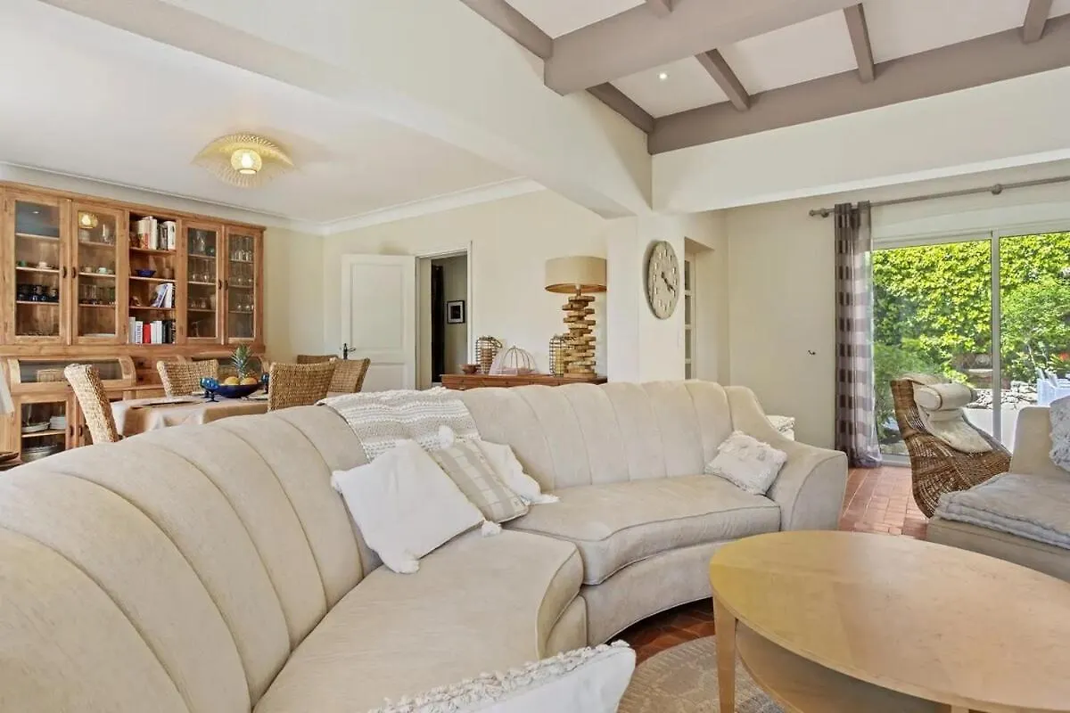 Villa 4 Chambres - Piscine - Parking - Clim Saint-Raphael  France
